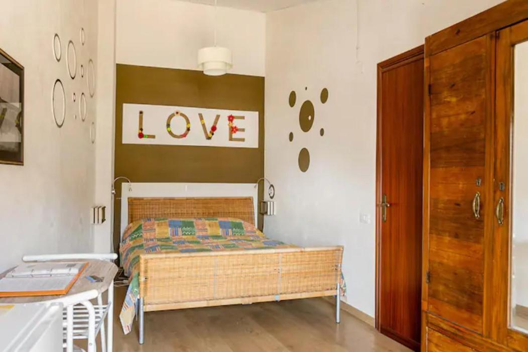 Stanza con terrazzo Vista Lago - Lake View Room with terrace Castel di Tora Esterno foto